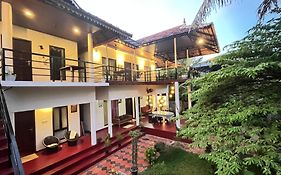 Marari Charlys Homestay